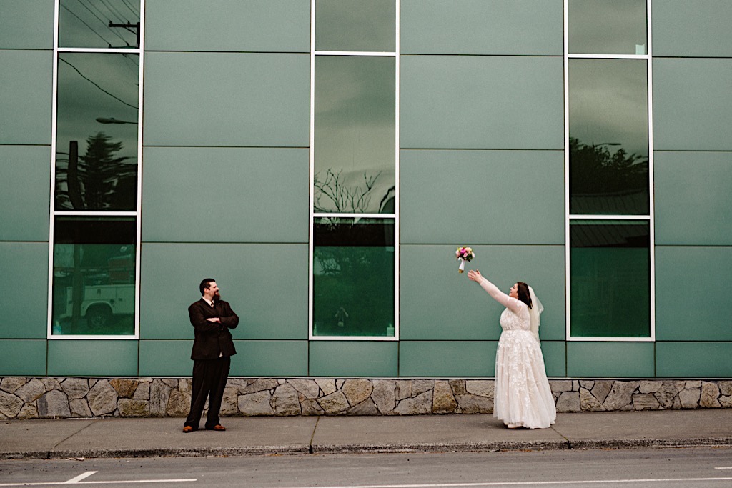 bride tossing bouquet seward alaska 